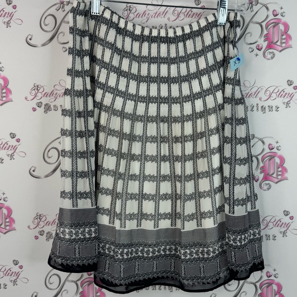 Max Studio skirt flowy stripes geometric Black and White Checkered Midi Skirt